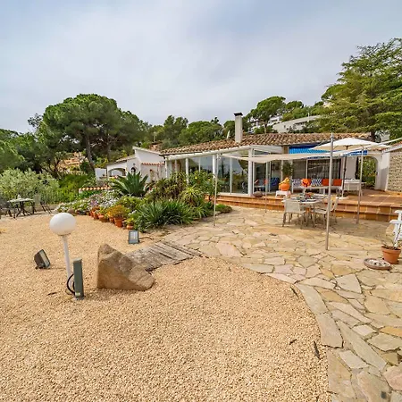 Valerie's Lux Summer House