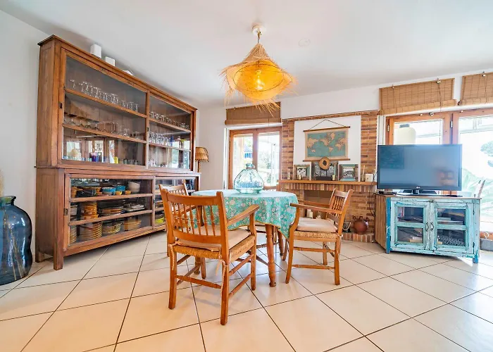 Дом отдыха Valerie's Lux Summer House