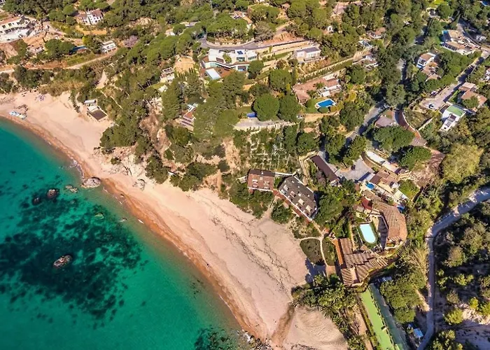 Дом отдыха Valerie's Lux Summer House Тосса-де-Мар