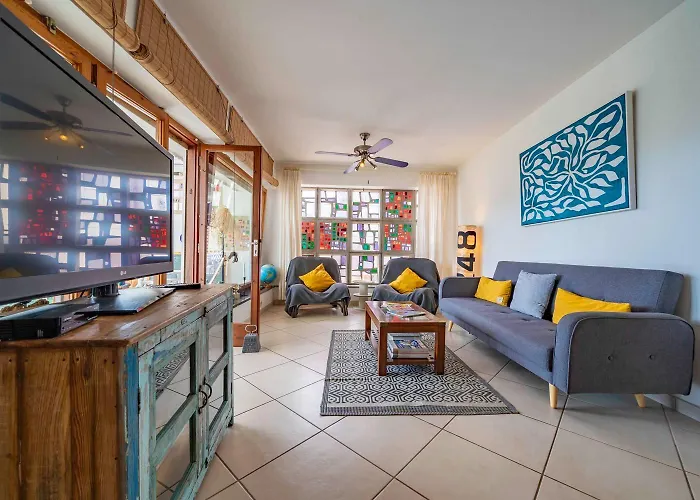 Valerie's Lux Summer House