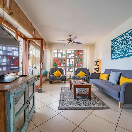 Valerie's Lux Summer House