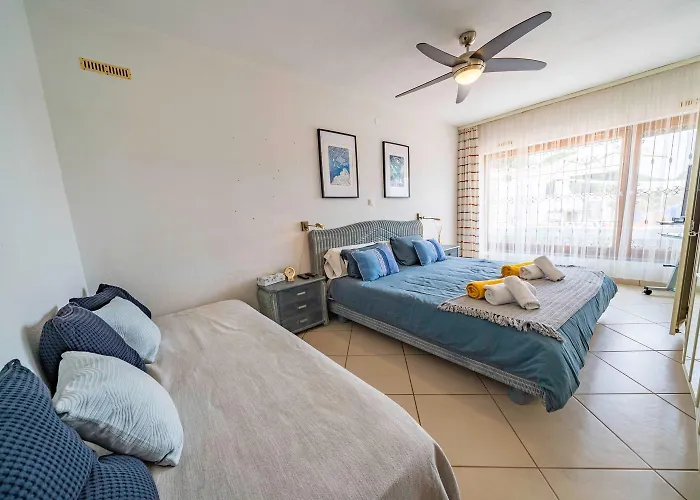 Valerie's Lux Summer House 滨海托萨